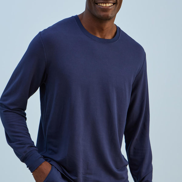 modelsizing1: Tope is 6’2” and wearing a medium.